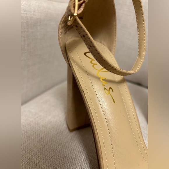 Lulu’s Nude High Heels - Picture 3 of 10